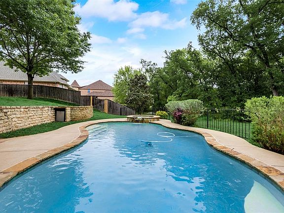 5th image of 1028 Timberline Dr