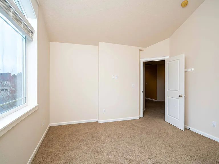 14415 NW 25th Ct — Photo 13