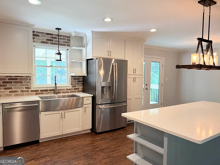 295 Redwood Dr SW — Photo 10