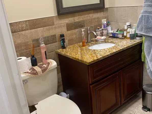 32 Lincoln Parkway image 9 of 14