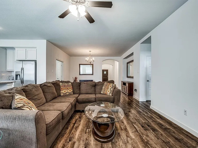 1532 Calcot Ln — Photo 22