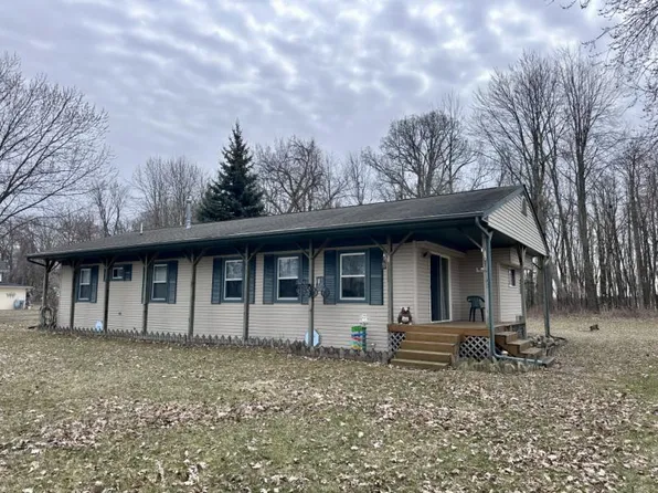 5775 Sunglow Dr, Unionville, MI 48767