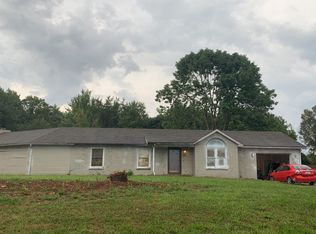 1569 W Leota Rd, Scottsburg, IN 47170