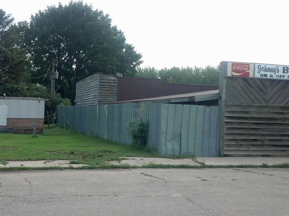 2nd image of 103 Main St