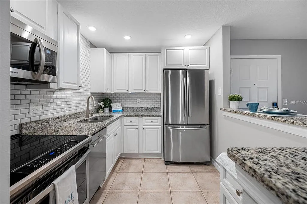 1 bed, 1.0 bath, 814 sqft, $1,725 — Photo 1