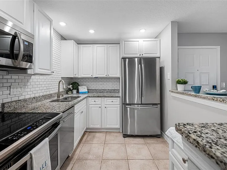 3295 Fox Chase Cir N #105 — Photo 1