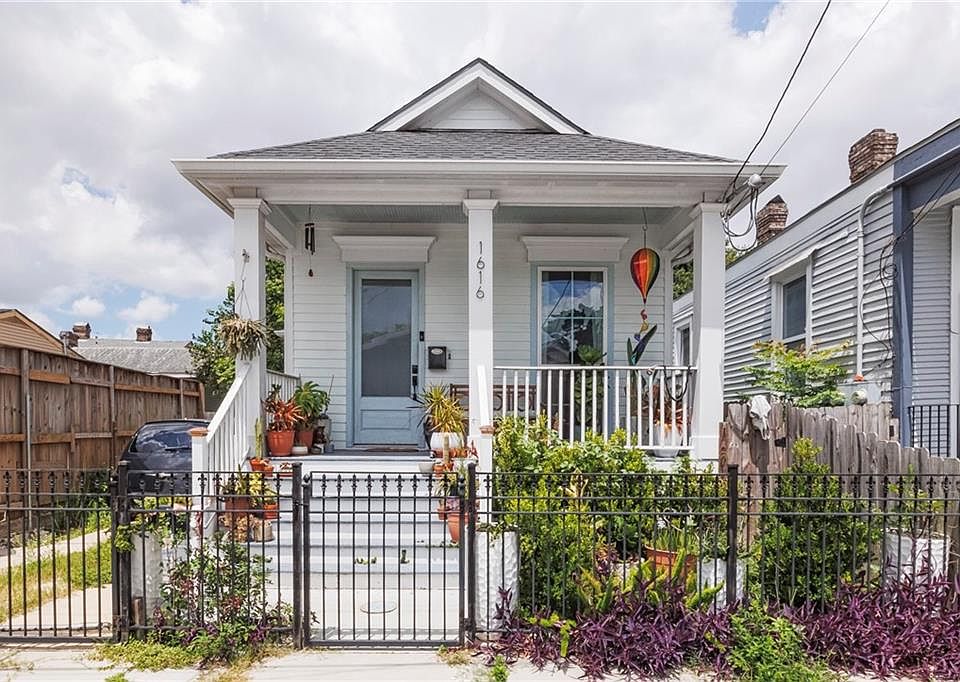 1st image of 1616 Arts St
