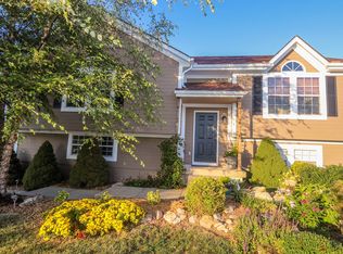 601 SE Joel Ave, Lees Summit, MO 64063