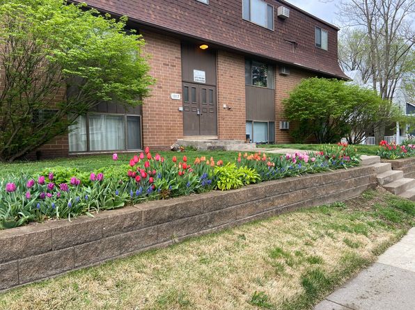 1012 E Burlington St APT 11