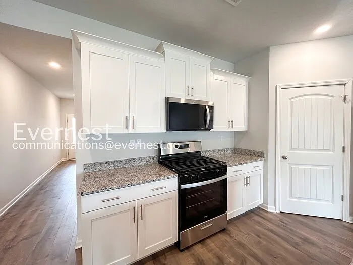 8329 Gum Pond Dr — Photo 5
