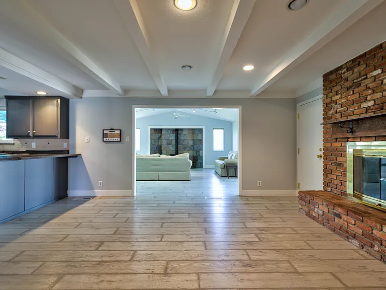 12310 S Hills Dr — Photo 18