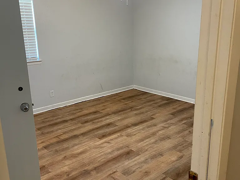 101 SW Rand Dr — Photo 5