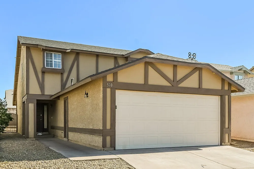 3 bed, 2.0 bath, 1229 sqft, $1,855 — Photo 4