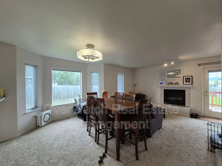 3926 Lakehurst Cir #1 — Photo 16