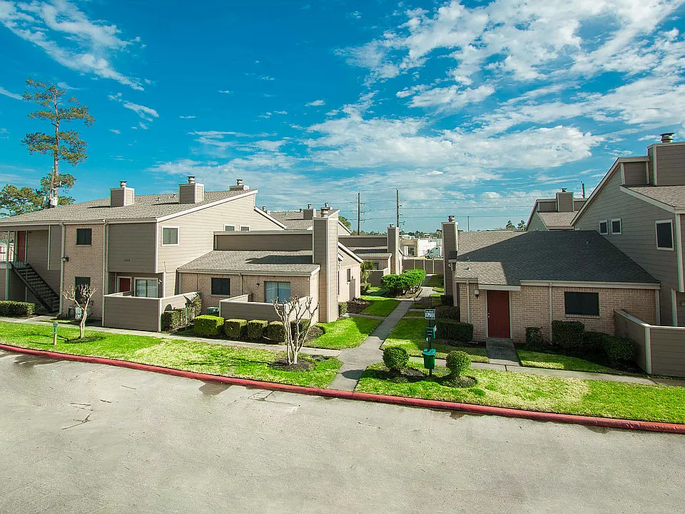 Trailing Vine Apartments