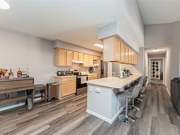 3rd image of 22558 Lenox Dr #424