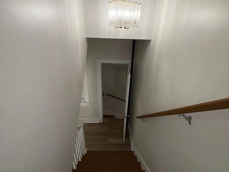 450 Rutherford Ave — Photo 1