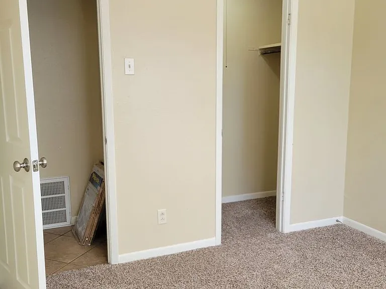 2206 Coach Dr — Photo 16