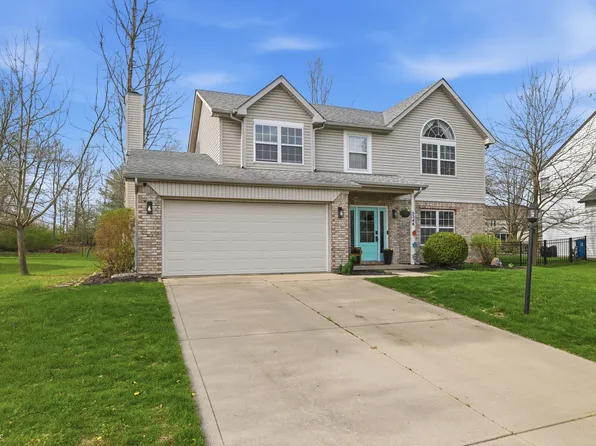 5348 Creekbend Dr, Carmel, IN 46033