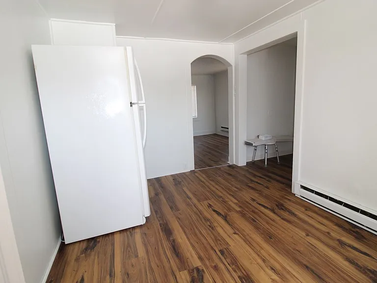 528 Torrey St — Photo 7