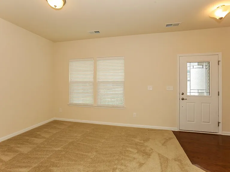 1291 Farm Branch Dr SW — Photo 3