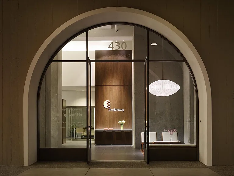 430 Davis Ct — Photo 11