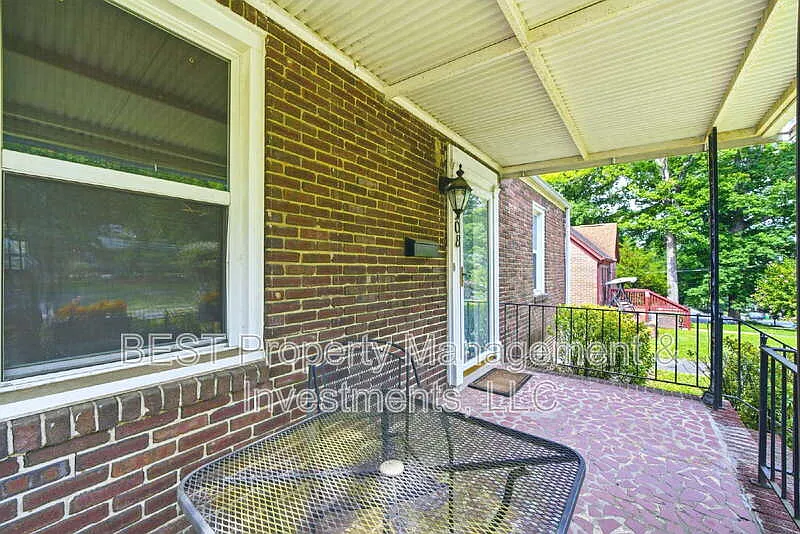 2 bed, 1.0 bath, 968 sqft, $2,850 — Photo 3