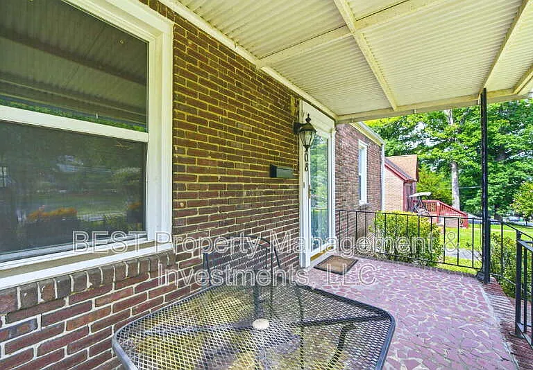 2208 Wilmore Dr — Photo 3