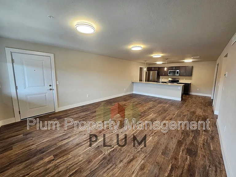 425 Michigan Ave #207 — Photo 4