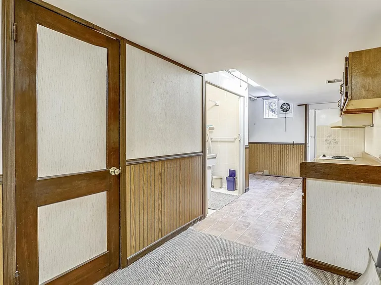 3503 E West Hwy — Photo 36