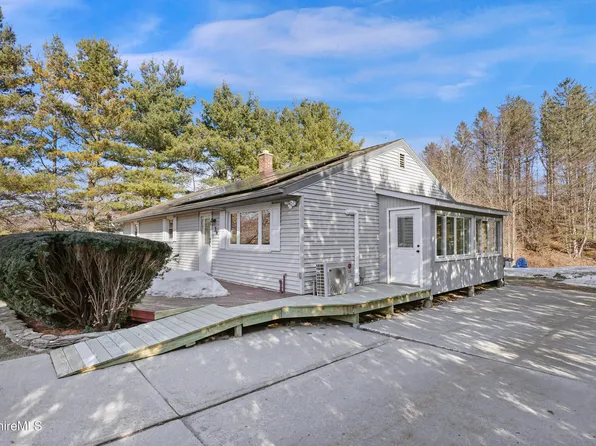 26 West Rd, Adams, MA 01220