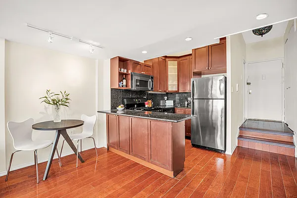Sold by Compass | media 2