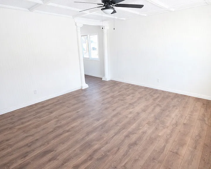 14 W Adams Dr — Photo 2