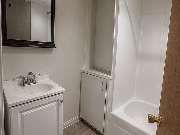 5th image of 108 Washington St #0