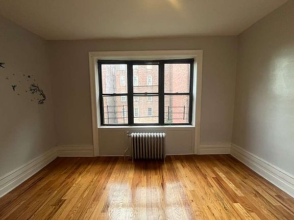 3rd image of 318 Fairmount Ave #9L