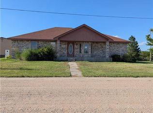 402 E 8th Ave, Fowler, KS 67844