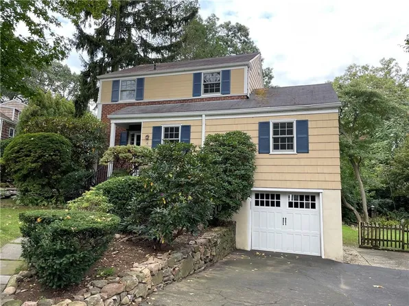 4 Cottage Circle, Larchmont, NY 10538