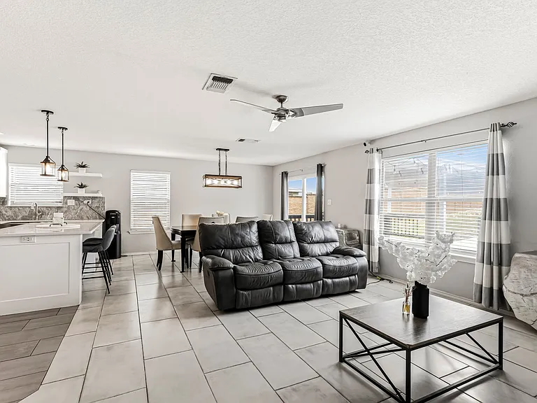 20803 Cape Coral — Photo 9