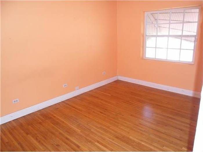 2nd image of 211 NE 173rd St