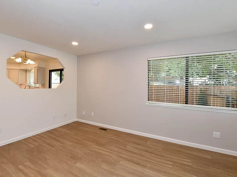 2833 Marin St — Photo 6