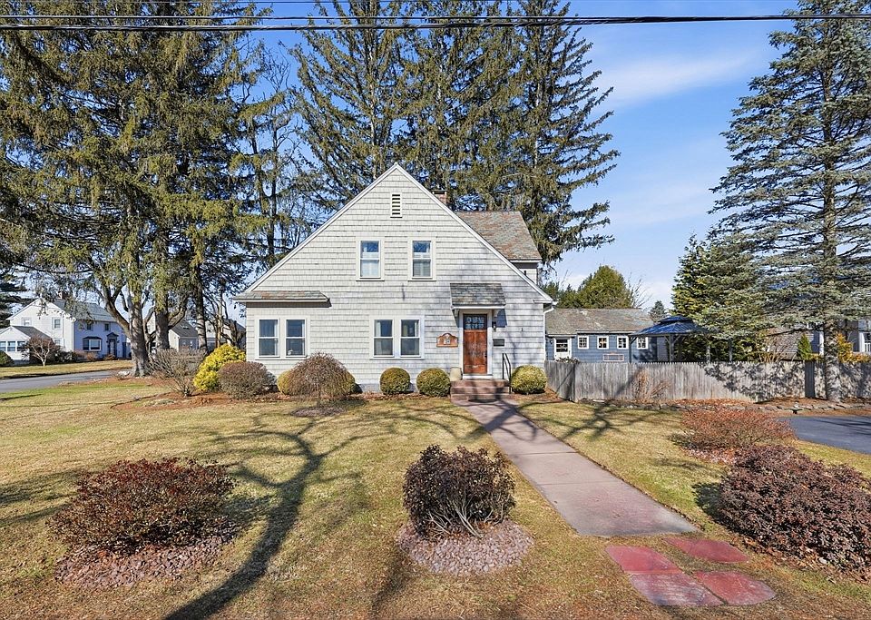 1st image of 20 Dunnell Rd