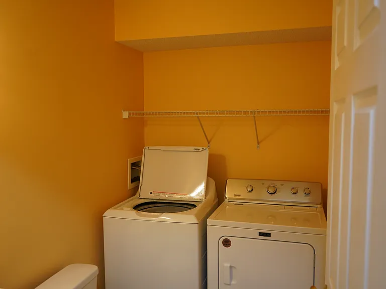 1094 Oakdale Ct — Photo 21