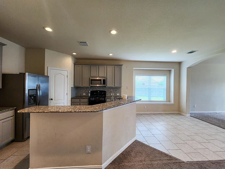 2119 Del Mar Dr — Photo 7