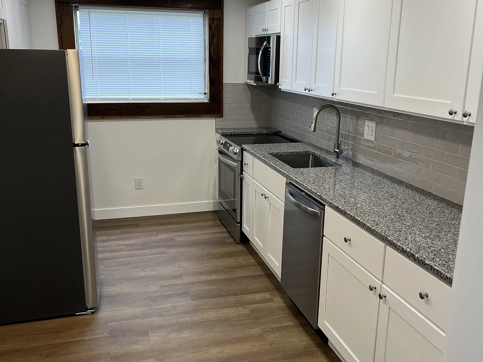 321 Waitman Street Unit B - 321B — Photo 2
