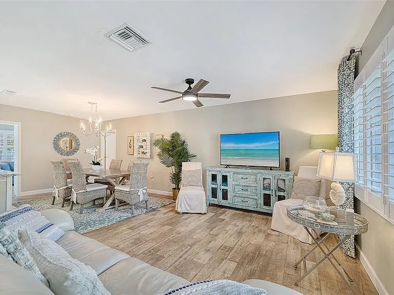 6758 S Lockwood Ridge Rd — Photo 7
