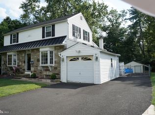 1160 Cambridge Rd, Warminster, PA 18974