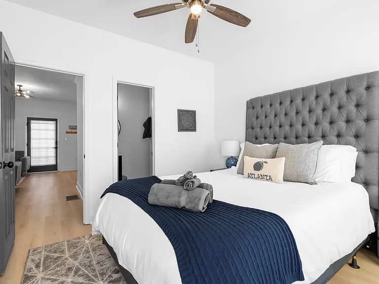 604 Julian St NW — Photo 30
