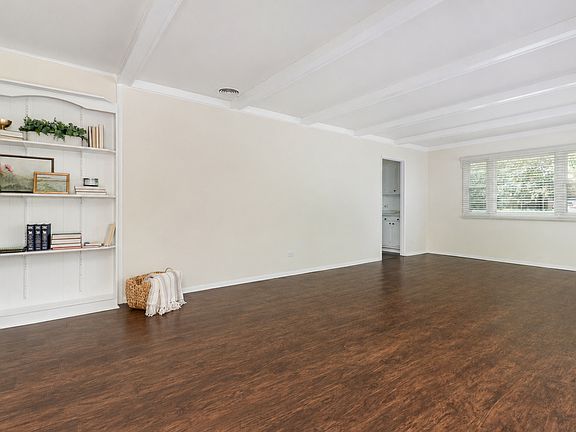 5th image of 4 Woodruff Dr