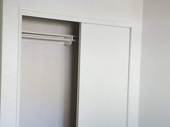 3rd image of 802 Franklin Ave