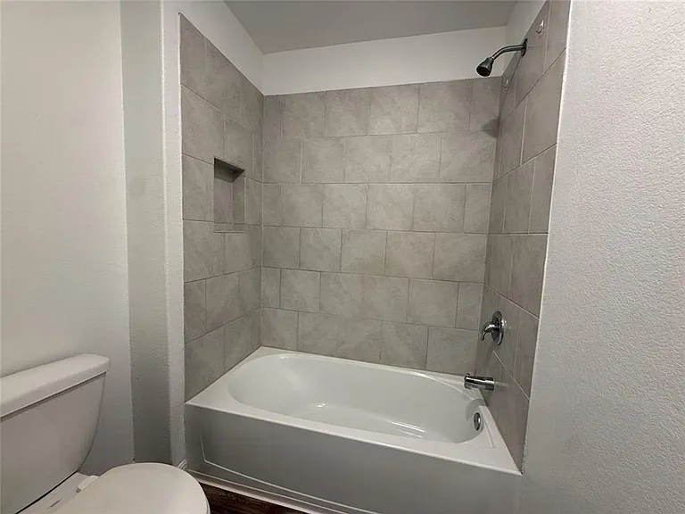 140 Maywood Ln — Photo 19